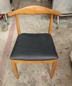 Ghế gỗ nệm tựa cong TL