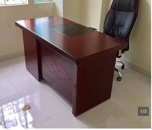 bàn PU hộc liền 1m4 1