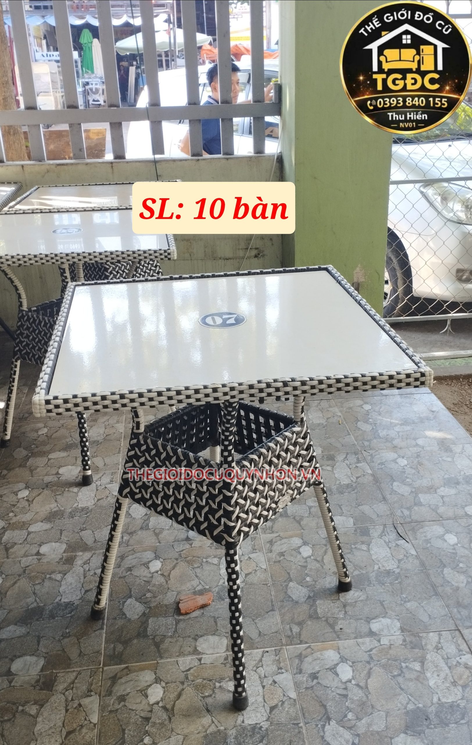 bàn gạch nhựa giả mây
