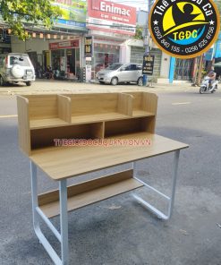BÀN HỌC KỆ LỬNG 1M2 - TỰ NHIÊN