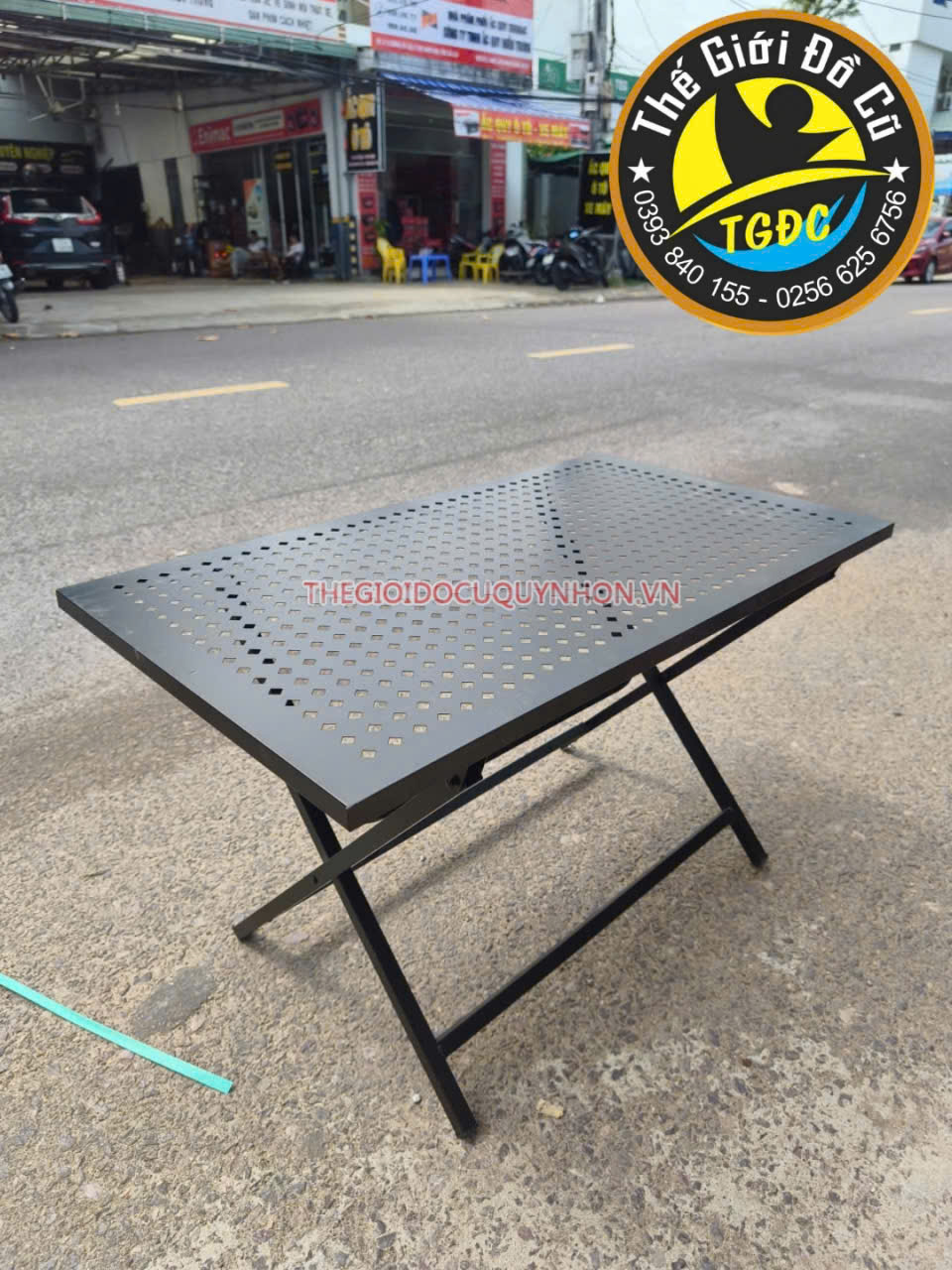 Bàn sắt viền vuông xếp thấp 90x50 - Đen